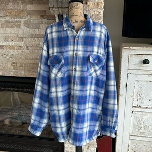 Field & Forest blue gray red plaid sherpa lined insulated snap flannel jacket